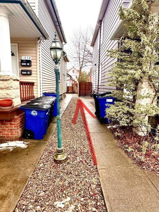 Little House On 47Th Apartment Cleveland Exterior foto