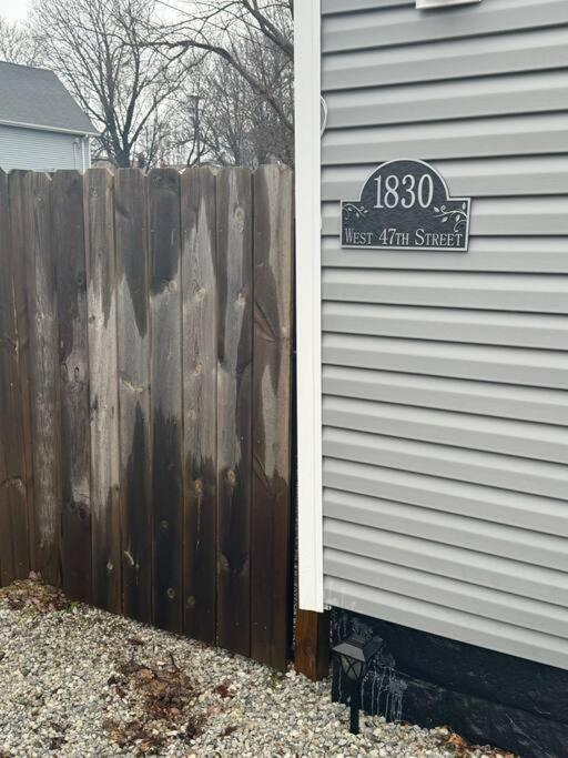 Little House On 47Th Apartment Cleveland Exterior foto